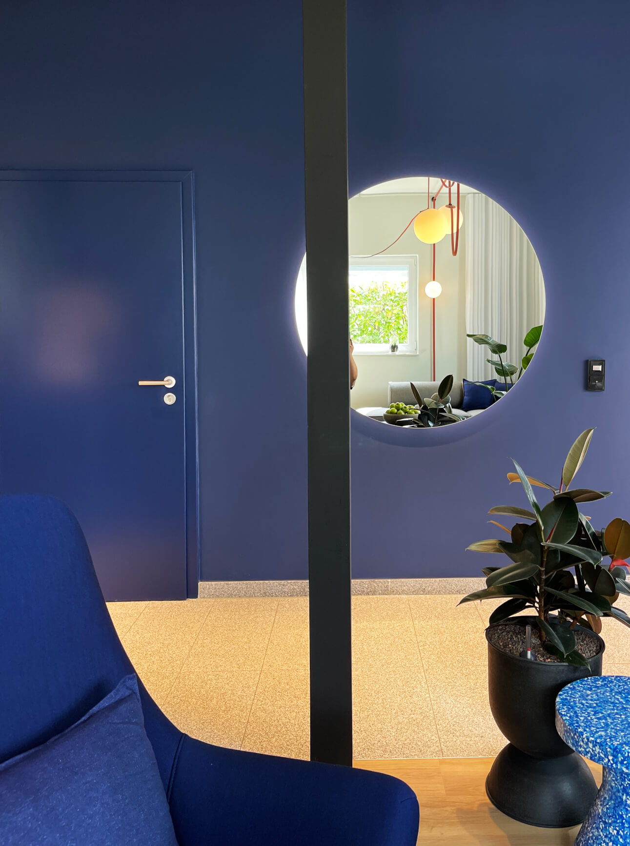 Lounge mit Sessel im Manke Kompetenzzentrum